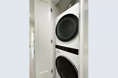 19-25 22nd Road #2, New York City, NY 11105 - Photo 10