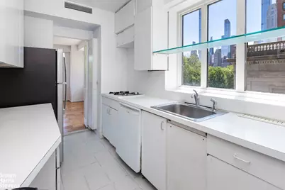 80 Central Park W #6B, New York City, NY 10023 - Photo 6