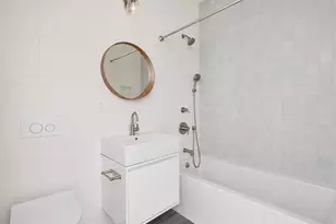 184 Huron St, New York City, NY 11222 - Photo 8