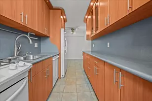 2626 Homecrest Ave, New York City, NY 11235 - Photo 10