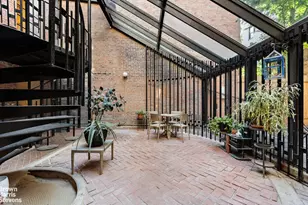 29 Grove St, New York City, NY 10014 - Photo 8