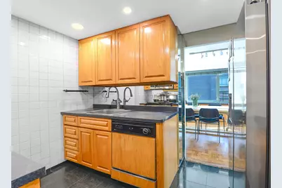 340 E 64th Street #17-M, New York City, NY 10065 - Photo 10