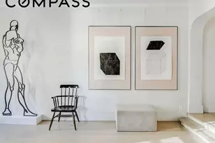 357 W 55th St, New York, NY 10019 - Photo 2