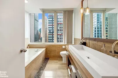 250 E 53rd Street #2702, New York City, NY 10022 - Photo 6