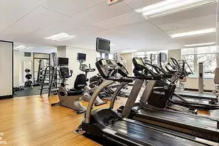 250 E 53rd St, New York City, NY 10022 - Photo 10