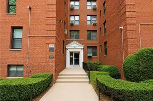711 Montauk Ct, New York City, NY 11235 - Photo 22
