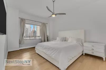303 E 57th Street #26E, New York City, NY 10022 - Photo 4