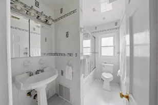 11-42 Bay 25th St, New York City, NY 11691 - Photo 18