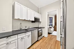 213 W 80th St, New York City, NY 10024 - Photo 2