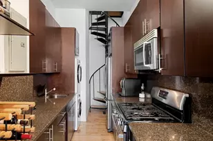 422 W Broadway, New York City, NY 10012 - Photo 4