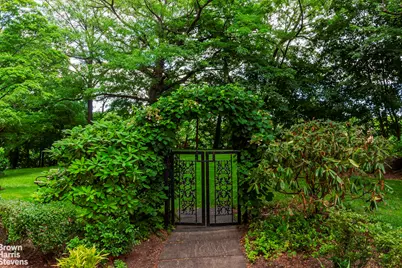 4525 Henry Hudson Parkway W #B1003, Bronx, NY 10471 - Photo 10