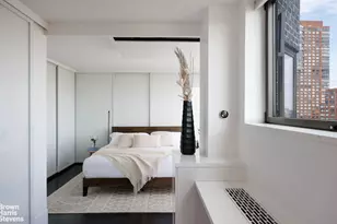 22 W 66th St, New York City, NY 10023 - Photo 28