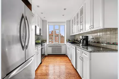 45 E End Avenue #20D, New York City, NY 10028 - Photo 4