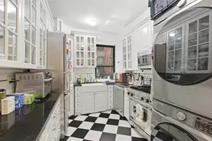 31 Tiemann Pl, New York City, NY 10027 - Photo 12