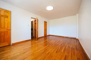 525 Ocean Pkwy, New York City, NY 11218 - Photo 18