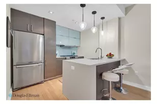 21-45 44th Dr, New York City, NY 11101 - Photo 4