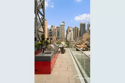 547 W 47th Street #711, New York City, NY 10036 - Photo 10