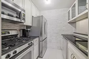 200 Rector Pl, New York City, NY 10280 - Photo 2
