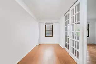 220 E 57th St, New York City, NY 10022 - Photo 12