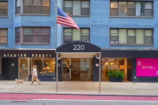 220 E 57th St, New York City, NY 10022 - Photo 18