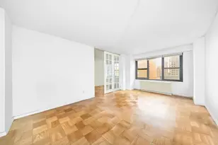 220 E 57th St, New York City, NY 10022 - Photo 8