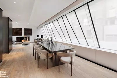 28 W 38th Street #PHW, New York City, NY 10018 - Photo 2