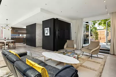 28 W 38th Street #PHW, New York City, NY 10018 - Photo 2
