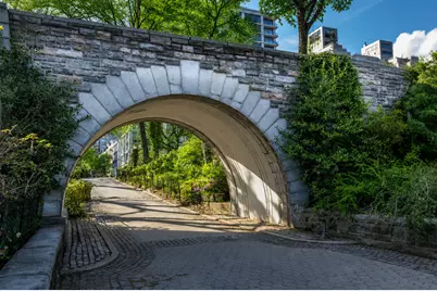 7 Gracie Square #2/3CD, New York City, NY 10028 - Photo 10