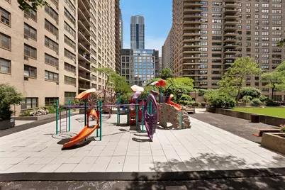 185 W End Avenue #3K, New York City, NY 10023 - Photo 10