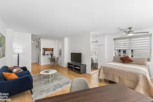 201 E 37th St, New York City, NY 10016 - Photo 4