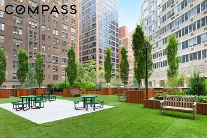 400 E 54th Street #30D, New York City, NY 10022 - Photo 8