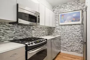 310 E 49th St, New York City, NY 10017 - Photo 4