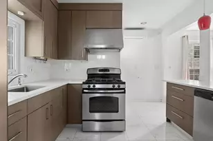 77-15 Kew Forest Ln, New York City, NY 11375 - Photo 8