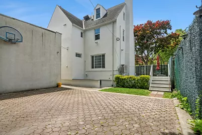 77-15 Kew Forest Lane, New York City, NY 11375 - Photo 28