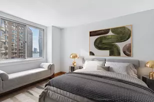 308 E 38th St, New York City, NY 10016 - Photo 4