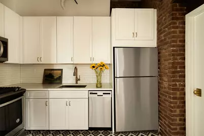 428 W 20th Street #2, New York City, NY 10011 - Photo 10