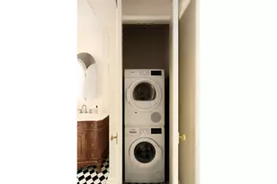 428 W 20th St, New York City, NY 10011 - Photo 12