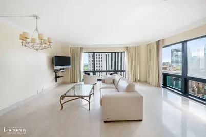 721 Fifth Avenue #36DE, New York City, NY 10022 - Photo 2