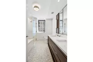 301 E 50th St, New York City, NY 10022 - Photo 12