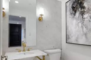 160 Central Park S, New York, NY 10019 - Photo 18