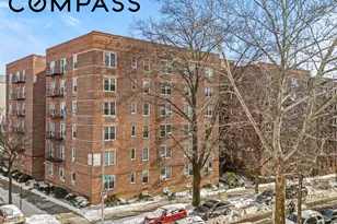 325 E 201st St, New York City, NY 10458 - Photo 16