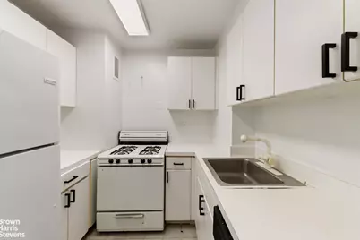 2025 Broadway #21F, New York City, NY 10023 - Photo 8