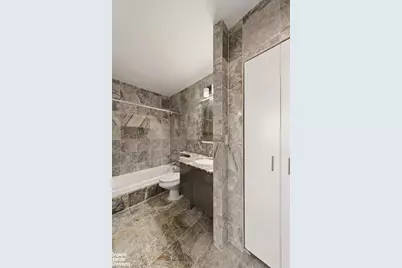 2025 Broadway #21F, New York City, NY 10023 - Photo 4