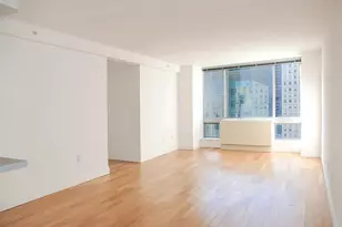 150 E 44th St, New York City, NY 10017 - Photo 2