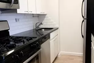 270 W 17th St, New York City, NY 10011 - Photo 4