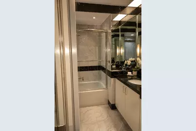 150 W 56th Street #3312, New York City, NY 10019 - Photo 6