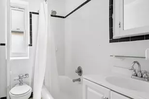 227 E 57th St, New York City, NY 10022 - Photo 6