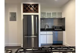 44-27 Purves St, New York City, NY 11101 - Photo 2