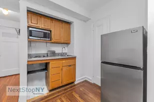 320 E 42nd St, New York City, NY 10017 - Photo 4