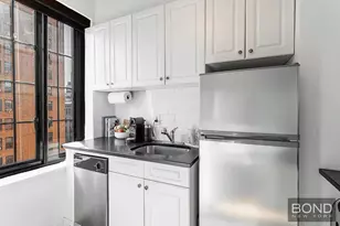 201 W 16th St, New York, NY 10011 - Photo 4